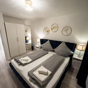 Apartment Messe-apartment Fuer 5 Gaeste Mit Balkon Und Lift, Hannover