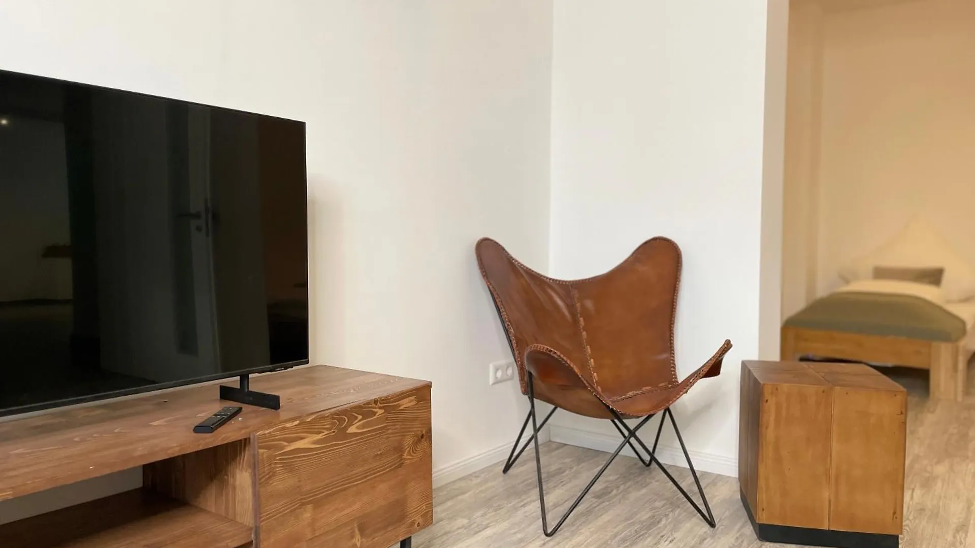 Splendid I Unique Spacious Apartment Hannover Germany