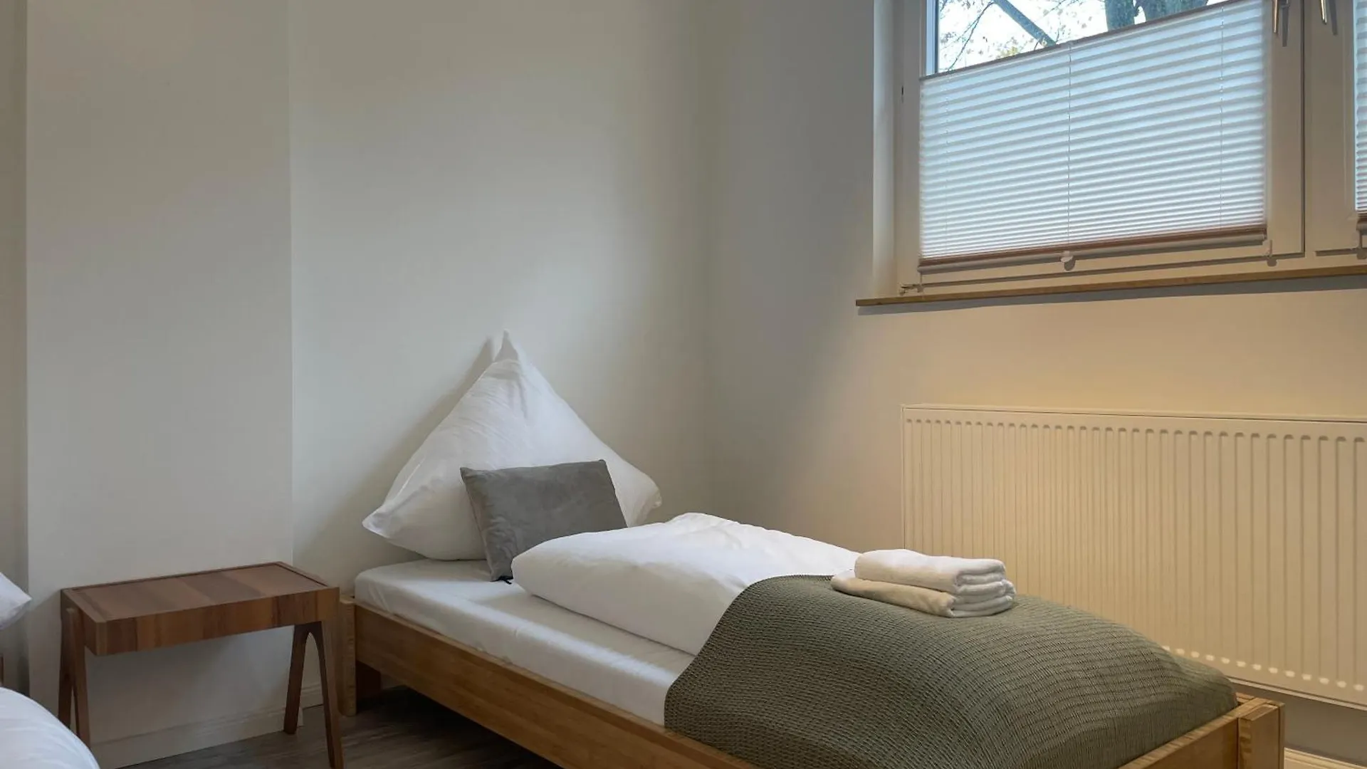 Splendid I Unique Spacious Apartment Hannover Germany